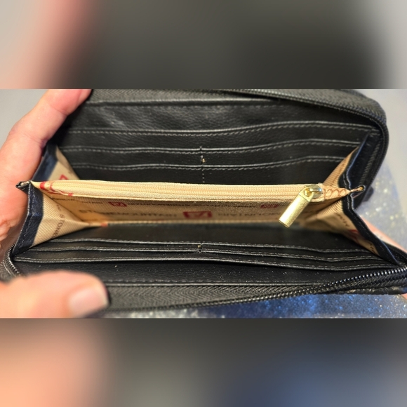 Stone Mountain  Black Embossed Women's Wallet Clutch - Picture 6 of 11